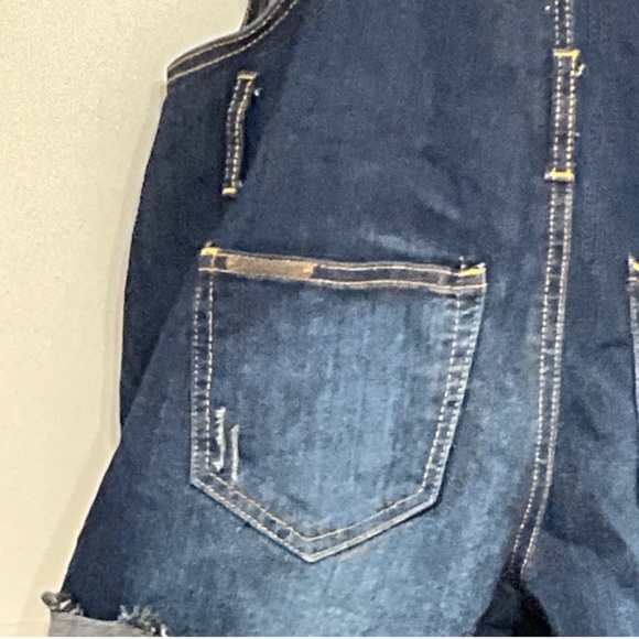 JORDACHE VINTAGE Denim Shortalls Distressed Cuffed Dark Wash Size M - Picture 5 of 6